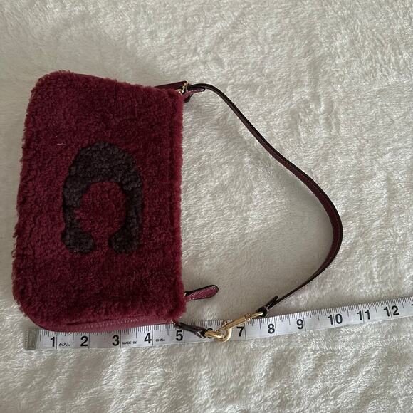 Coach Shearling Fur Shoulder Bag Burgundy Wine Leather Mini Y2K Cozy Chic - Picture 13 of 15